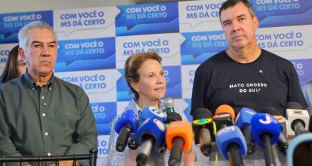 O pré-candidato ao Senado afirmou que, apesar das articulações em andamento, ainda mantém a defesa do nome da senadora para a composição nacional