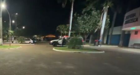 O suspeito de desferir os golpes seria companheiro da vítima