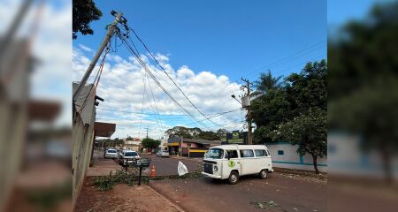 Moradores reclamaram da falta de sinalização adequada, proibindo a circulação de veículos de grande porte no bairro