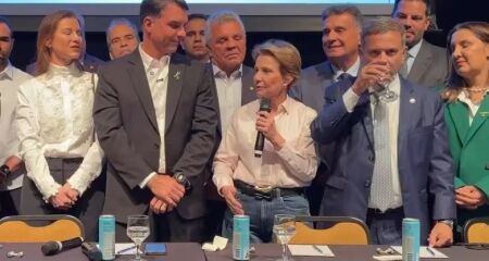 A senadora foi elogiada pelo pré-candidato à presidência e demonstrou apoio à campanha