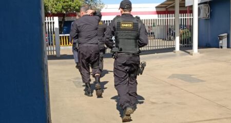 A a&ccedil;&atilde;o serviu para recolher documentos; o motivo da opera&ccedil;&atilde;o ainda n&atilde;o foi divulgado 