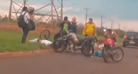 A v&iacute;tima teria colidido contra um ciclista