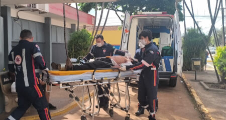 A vítima chegou a ser socorrida e levada para o Hospital da Vida; suspeito fugiu