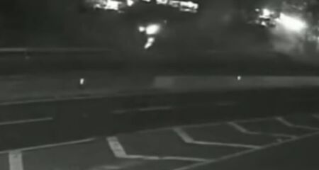 A condutora perdeu o controle e saiu da pista antes de cair em uma vala de &aacute;gua &agrave;s margens da BR 