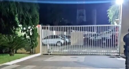V&iacute;tima foi socorrida pelos familiares e vizinhos do condom&iacute;nio