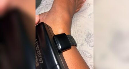 Ana Paula Nunes dos Santos ficou duas noites presa e passou 19 dias usando tornozeleira eletrônica até a Defensoria comprovar que outra mulher com o mesmo nome era alvo da ação.