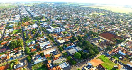 Pol&iacute;tico cita 472 unidades habitacionais, 108 lotes urbanizados e 1.366 regulariza&ccedil;&otilde;es fundi&aacute;rias