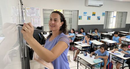 Acordo celebrado pelo Executivo como "conquista constru&iacute;da a v&aacute;rias m&atilde;os" imp&otilde;e formato de pagamento que havia sido rejeitado pela base sindical inicialmente