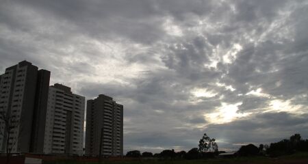 As regiões mais sujeitas a chuvas são a centro-leste, sudeste, nordeste e norte do estado