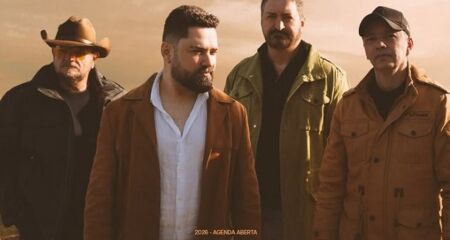 Apresenta&ccedil;&atilde;o marca a fase do disco "Rua dos Regressos", primeiro trabalho de est&uacute;dio do grupo em cinco anos, e tamb&eacute;m reserva espa&ccedil;o para os cl&aacute;ssicos da banda
