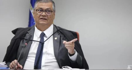 Dino &eacute; cr&iacute;tico ao julgamento de Moraes