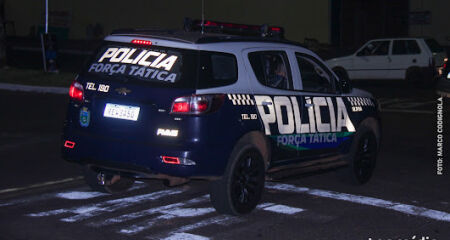 Passageiro carregava simulacro de pistola na cintura