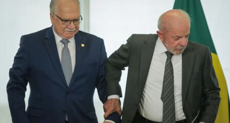 Lula quer fim da crise no Supremo