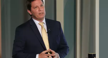 A ação foi autorizada pelo ministro Flávio Dino, do Supremo Tribunal Federal (STF), e tem alvos em Brasília e São Paulo