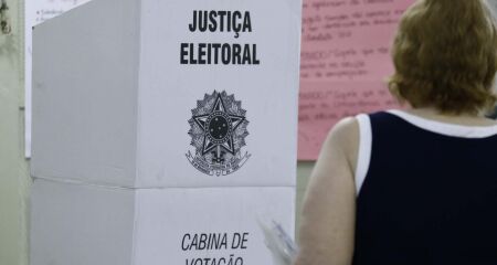 Benefício vale para trabalhadores convocados pela Justiça Eleitoral, sem desconto no salário