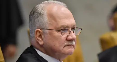 Decis&atilde;o de Fachin ocorre em meio a atrito interno no STF sobre acesso aos arquivos; Mendon&ccedil;a diz ter apenas c&oacute;pia de seguran&ccedil;a lacrada
