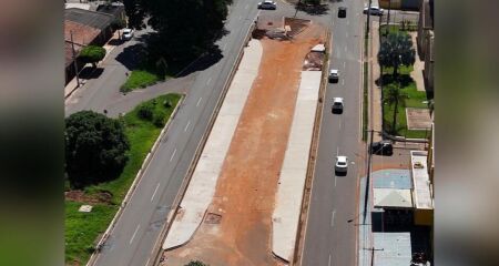 Al&eacute;m dessa, as obras de asfalto e drenagem no Bosque das Araras tamb&eacute;m foram beneficiadas com mais tempo para serem finalizadas