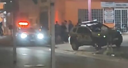O rapaz foi atingido no peito e socorrido por amigos