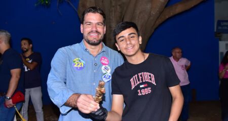 Aos 16 anos, Miguel Alexandre diz que pretende empreender e que se identifica com a imagem do candidato