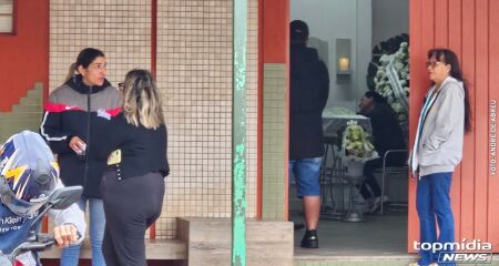 Filho mais velho ficou preocupado com a av&oacute;, que passou mal ao receber a not&iacute;cia da morte