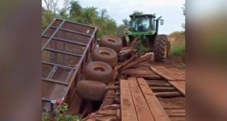 Situação preocupa moradores e trabalhadores que dependem da ponte