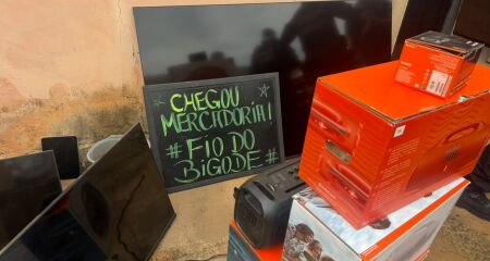 Apreensão inclui diversos eletrônicos, eletrodomésticos e produtos de beleza que, segundo a investigação, seriam comercializados de forma irregular