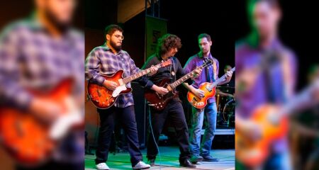 O show marca o reencontro da banda com a participa&ccedil;&atilde;o de Os Alquimistas