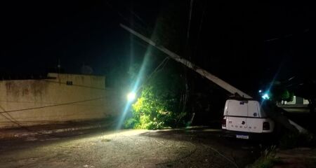 A estrutura foi danificada durante o temporal que atingiu Campo Grande no começo da noite de quinta-feira