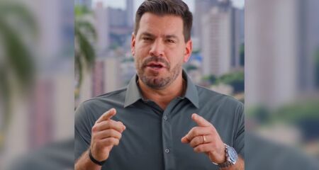 O candidato afirma que o impacto das medidas chega diretamente ao bolso da população e aparece em despesas do dia a dia, como supermercado, combustível e serviços