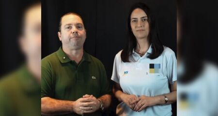 A esposa do candidato, Gianni Nogueira, tamb&eacute;m participou da grava&ccedil;&atilde;o e afirmou que o banheiro feminino representa uma conquista relacionada &agrave; privacidade e &agrave; seguran&ccedil;a das mulheres
