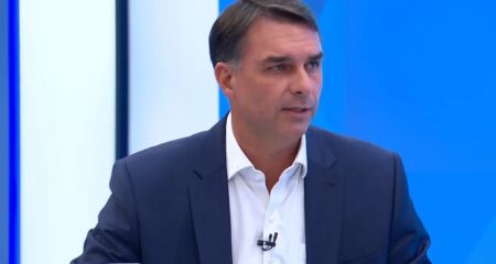 Em sabatina da TV Globo, candidato do PL afirmou que manterá direitos trabalhistas e justificou mudança de posição sobre o tema