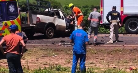 Motor da Fiat Strada foi arremessado a cerca de 15 metros com a for&ccedil;a do impacto