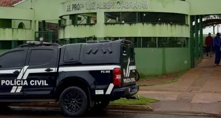Suspeito tentou fugir da polícia, mas foi alcançado na Avenida Frei Galvão