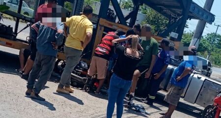 V&iacute;tima foi socorrida com o osso da panturrilha exposto e levada ao pronto-socorro