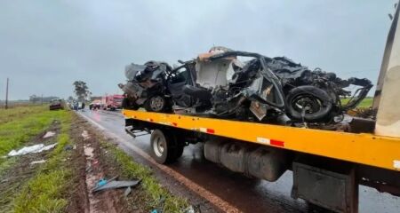 Outros ocupantes do carro, incluindo uma bebê de cinco meses, foram socorridos em estado grave