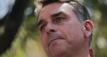 Empres&aacute;rios da ind&uacute;stria avaliam que apoio de Fl&aacute;vio ao fim da escala 6x1 contradiz posi&ccedil;&otilde;es defendidas anteriormente pelo senador
