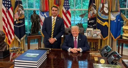 Trump tamb&eacute;m critica elei&ccedil;&otilde;es do Brasil
