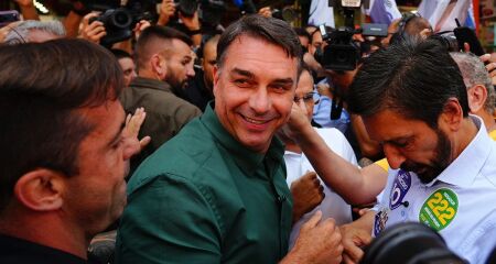 Fl&aacute;vio ganha apoio do Centr&atilde;o 