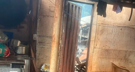 Casal e tr&ecirc;s crian&ccedil;as perderam m&oacute;veis, roupas e eletrodom&eacute;sticos; moradores fazem campanha por doa&ccedil;&otilde;es