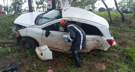 A colisão aconteceu durante temporal que atingiu a cidade neste domingo