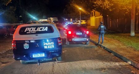 Casal afirmou &agrave; pol&iacute;cia que havia tido brigas anteriores, ocasi&atilde;o em que homem teria sido esfaqueado na m&atilde;o
