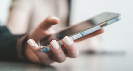 O sonho de desbravar a Europa faz parte do planejamento de muitas fam&iacute;lias brasileiras. No entanto, um detalhe frequentemente ignorado no or&ccedil;amento pode transformar a viagem dos sonhos em um pesadelo financeiro na volta para casa.