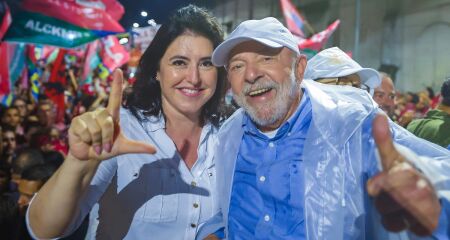 Simone foi derrotada por bolsonaristas