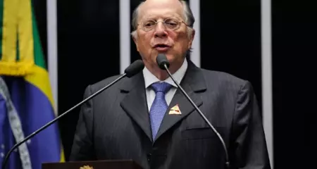 Miguel Reale Júnior afirmou que votar em Flávio Bolsonaro seria "legitimar o golpe" e criticou propostas do candidato do PL