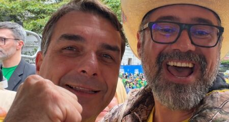 Pollon reforça pedido para voto em Flávio
