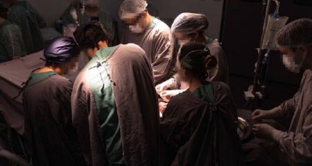 Hospital diz que negocia com empresas
