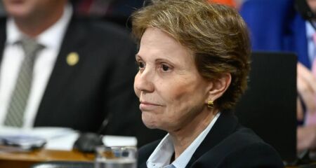 Senadora mira comando do Senado