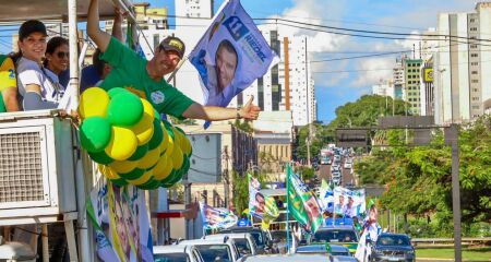 Ato na Capital fechou agenda do candidato à reeleição, que também passou por Maracaju neste sábado (3)