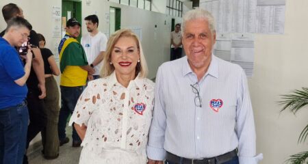 Candidato a deputado estadual pelo MDB votou na manhã deste domingo na Escola Lúcia Martins Coelho