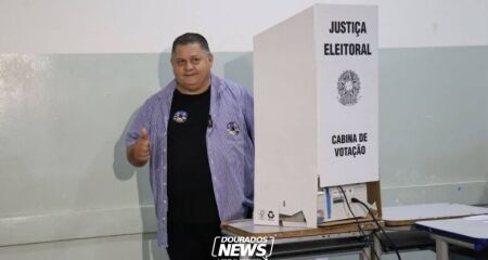Concorrente do Agir ao governo estadual votou na manh&atilde; deste domingo, em Dourados